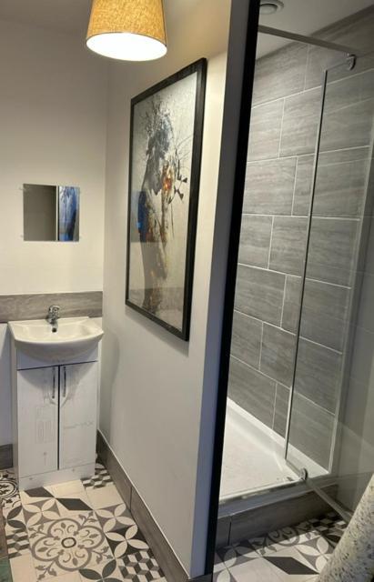 8 Samuel Street Apartment ครูว์ ภายนอก รูปภาพ