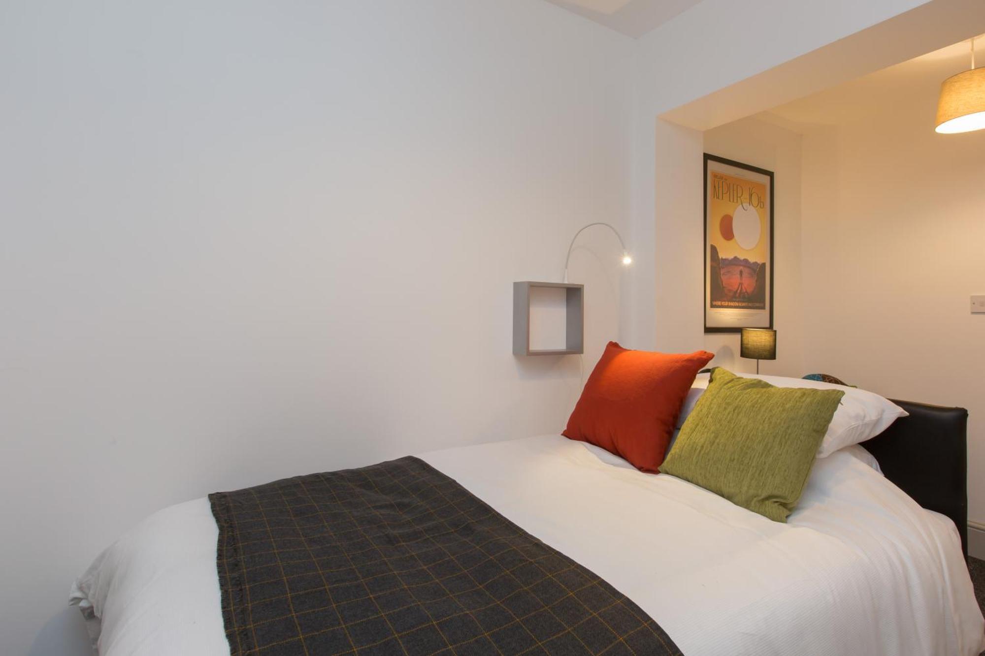 8 Samuel Street Apartment ครูว์ ภายนอก รูปภาพ